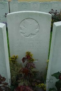 Canada Cemetery Tilloy Les Cambrai - Henry, R E G